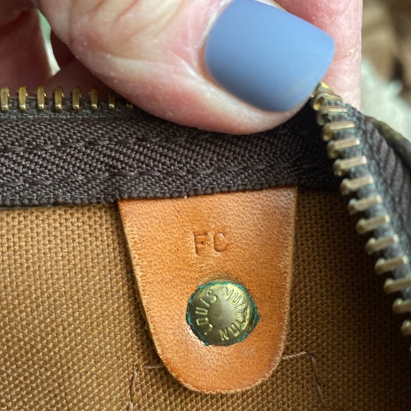 Authentic Vintage Louis Vuitton 35 Speedy - Picture 13 of 15